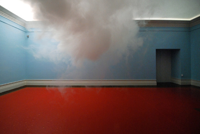 http://www.aljalawi.net/wp-content/uploads/2012/03/indoor-clouds-2.jpg